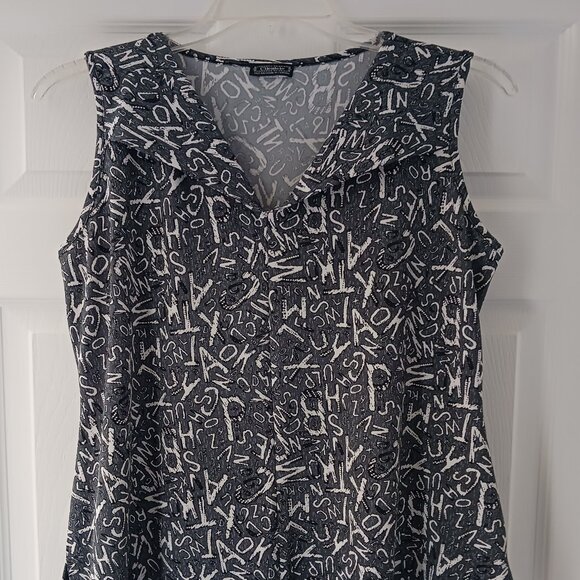 Clientele Women's Top Medium Black White Graphic Alphabet School Teacher - Picture 1 of 8